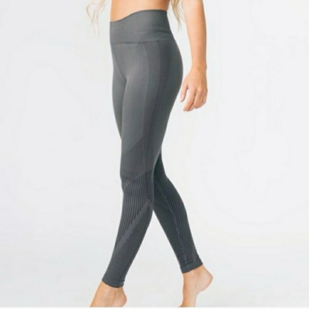 Zyia Active Gray Grid Performance High Rise size L - Picture 2 of 8